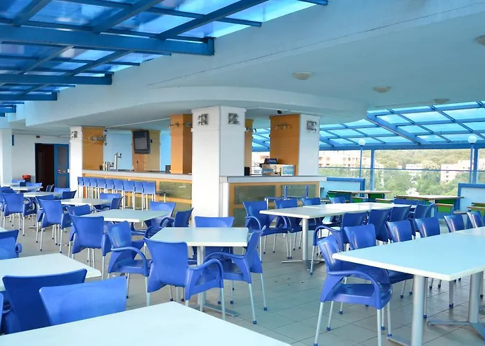 Aphrodite (adults Only) غولدن ساندز